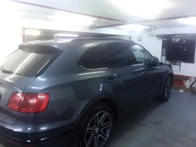 Montaj folie auto Bentley Bentayga – Tinted