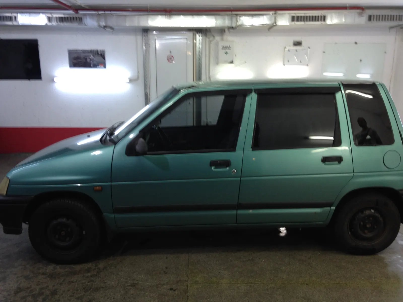 Montaj folie auto Daewoo Tico verde metalic – Tinted Window București