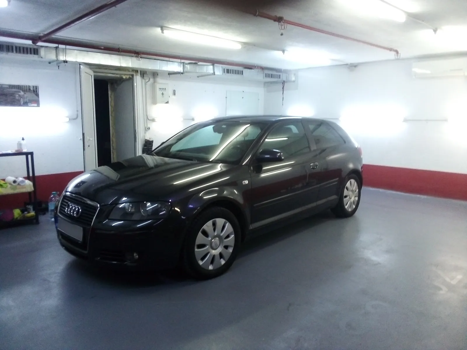 Folie auto LLumar CTX35 și AIR90 Audi A3 Hatchback Brilliant Black Metallic