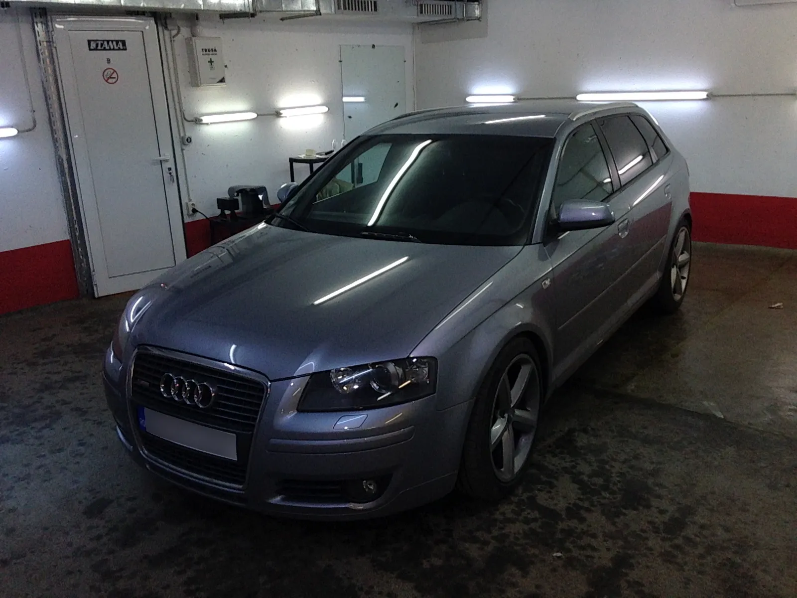 Audi A3 Akoya Silver – folie ATR05 geamuri laterale spate