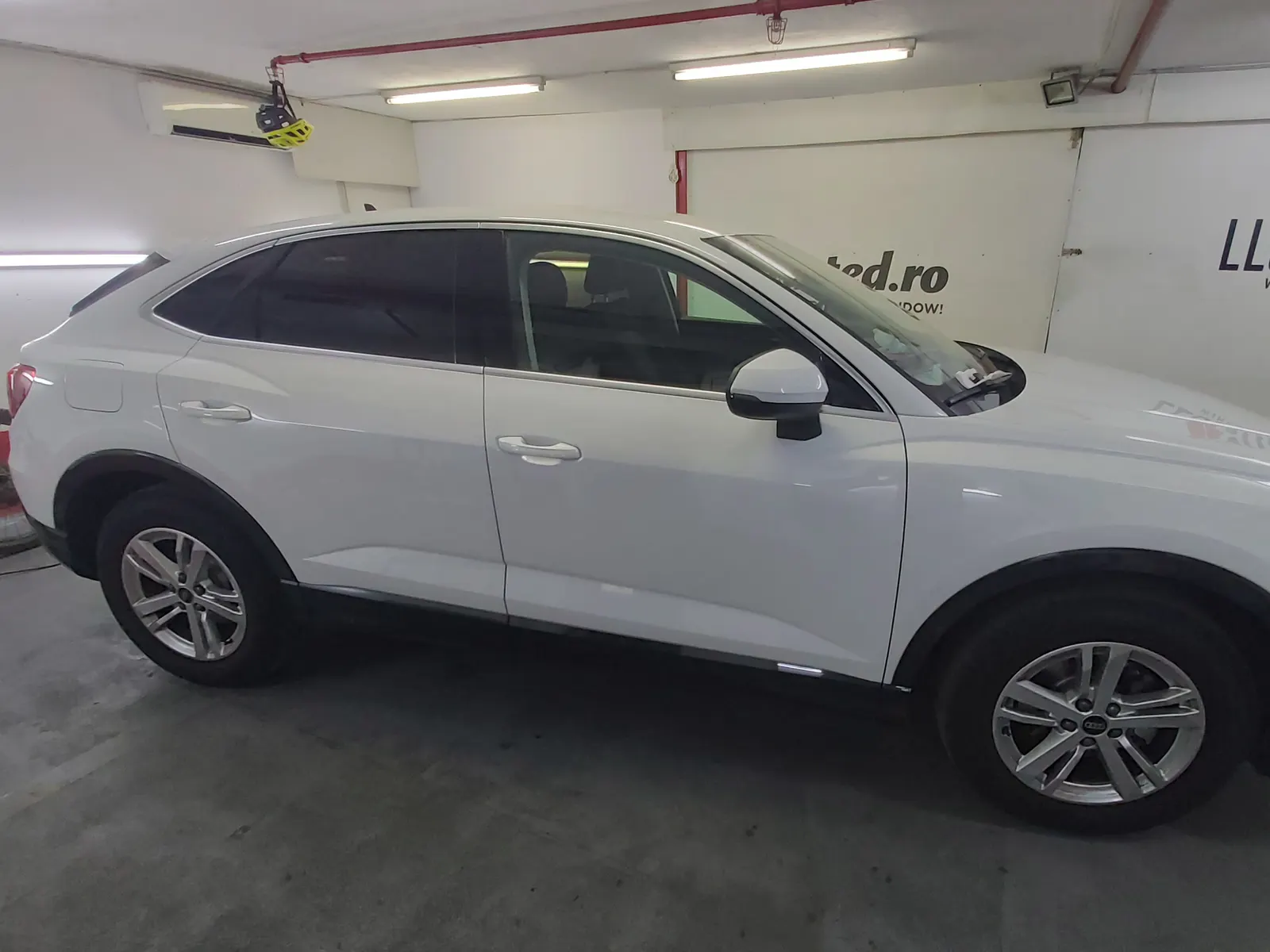 Folie auto LLumar CTX05 Audi Q3 Ibis White