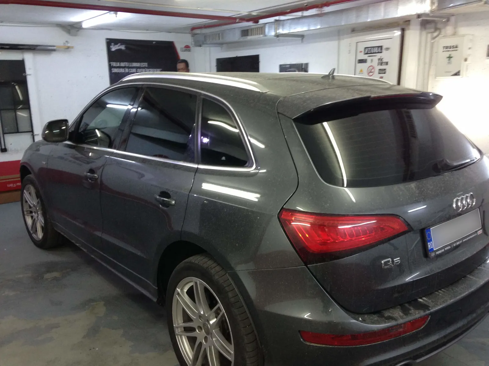 Audi Q5 Meteor Gray – folie ATR05 geamuri laterale spate