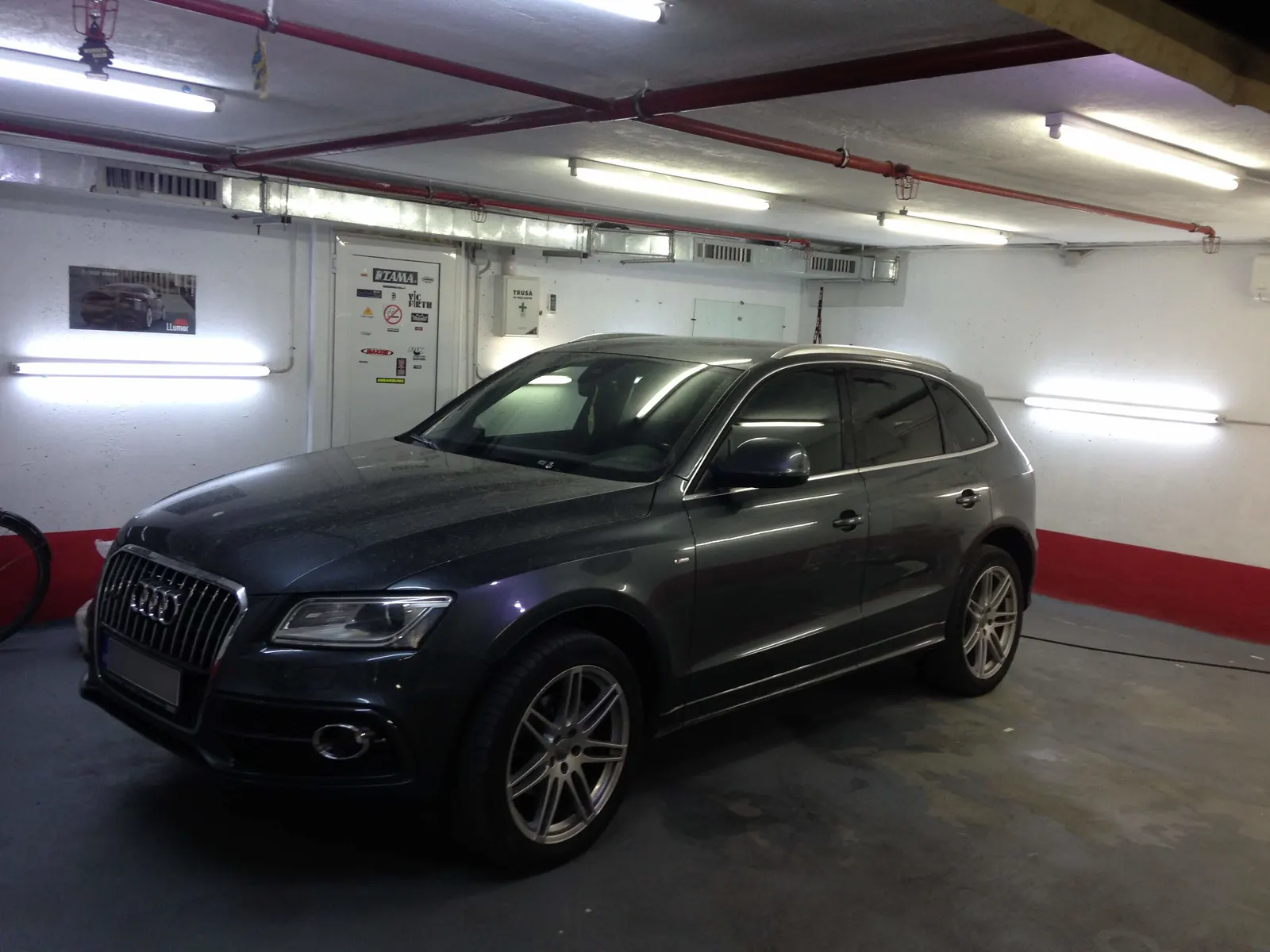 Montaj folie auto Audi Q5 Meteor Gray Pearl – Tinted Window