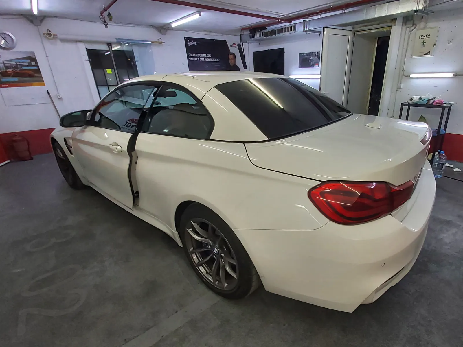 Folie transparenta LLumar AIR80 BMW Seria 4 Cabriolet F33