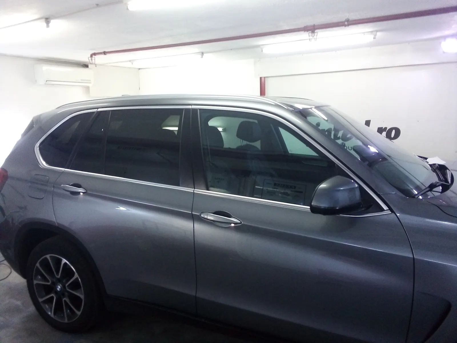 BMW X5 F15 argintiu – geamuri fumurii folie LLumar CTX15