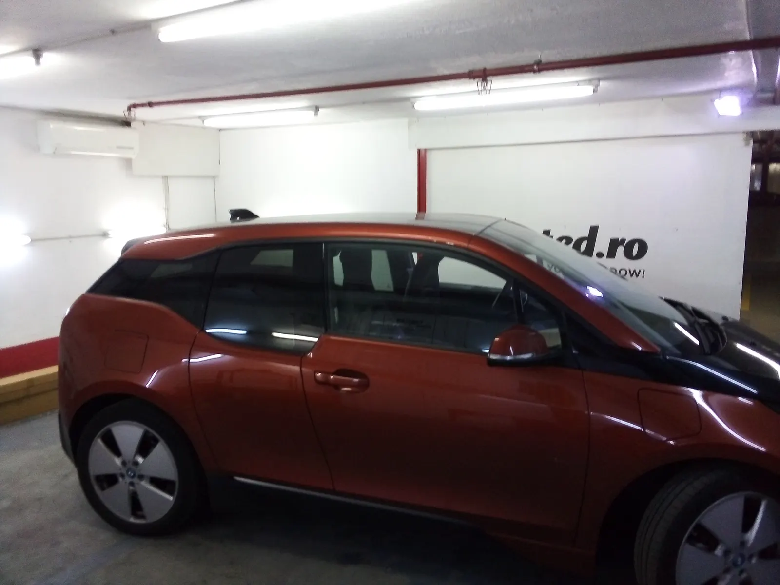 BMW i3 Fluid Copper cu folie auto ATR20 – detaliu geam fata