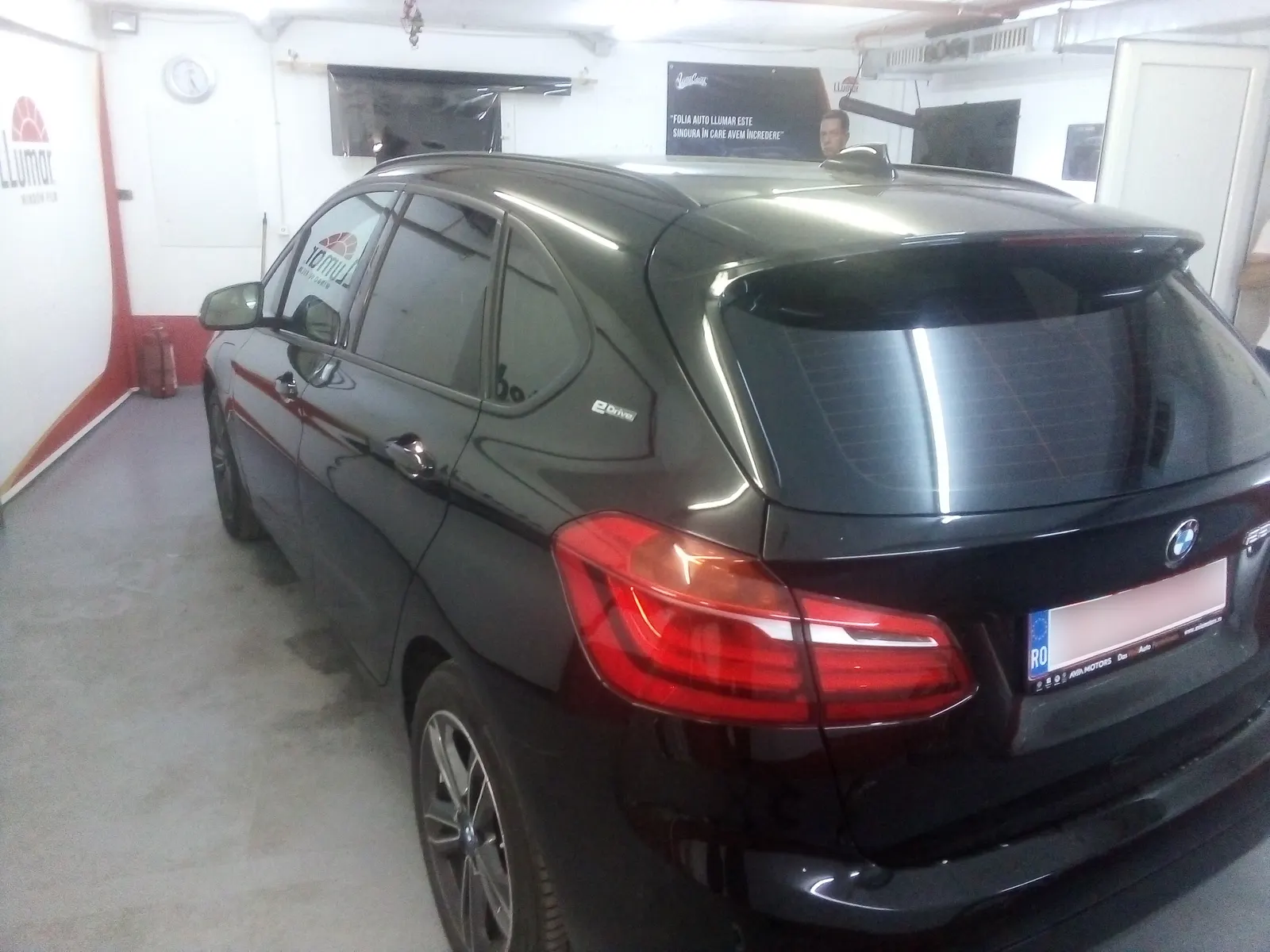 Folie auto LLumar CTX15 si AIR80 BMW Seria 2 F45 Black Sapphire Metallic