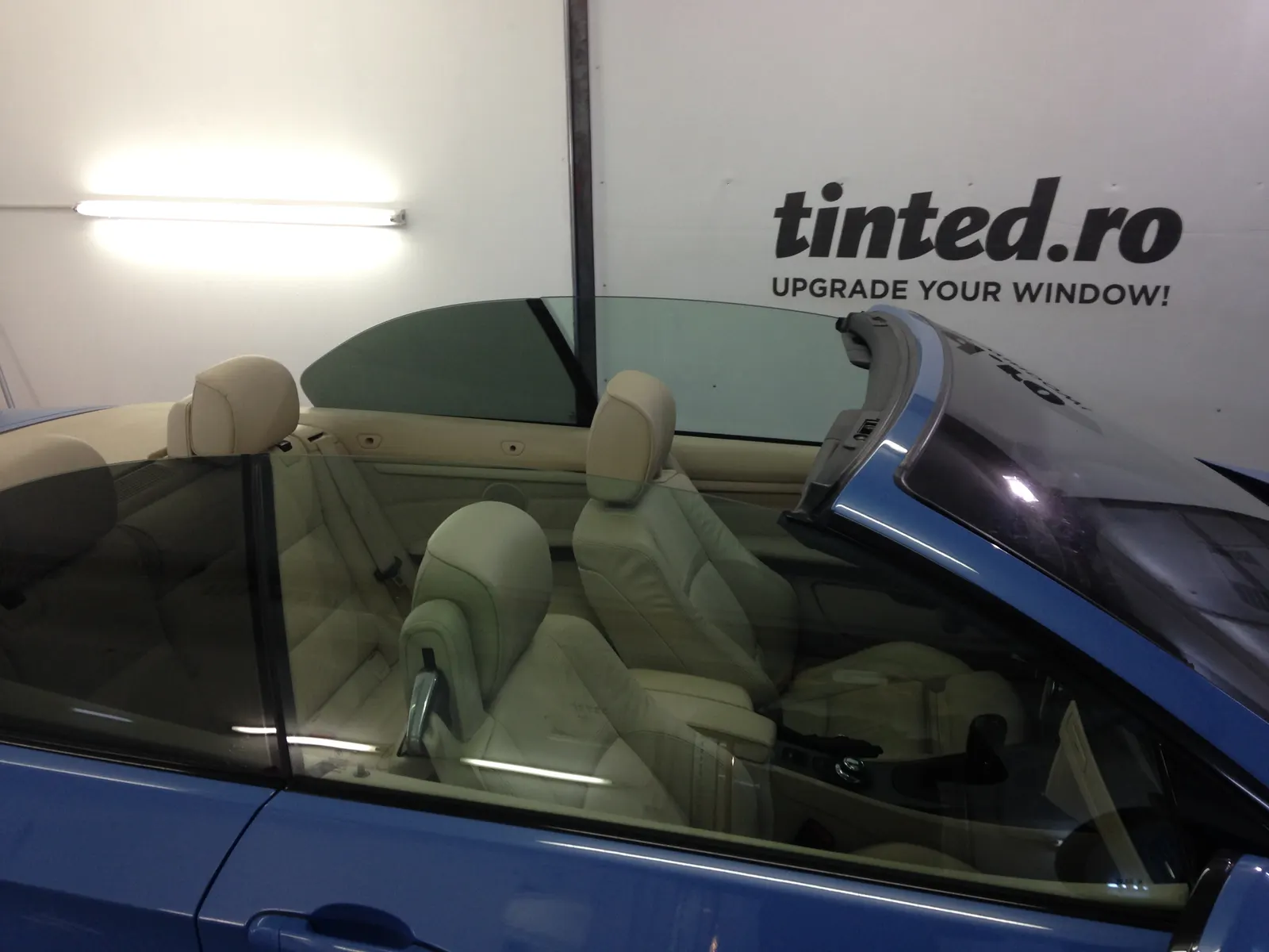 BMW E93 Cabriolet albastru – geamuri fumurii folie LLumar ATR20