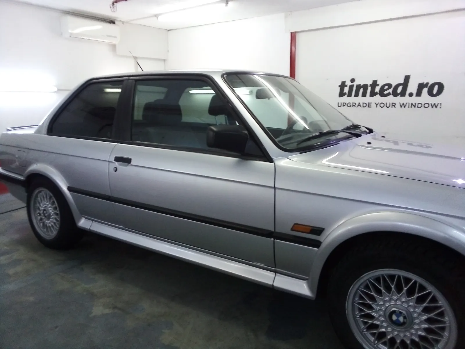 Folie transparenta LLumar AIR80 fata BMW E30 Titanium Silver