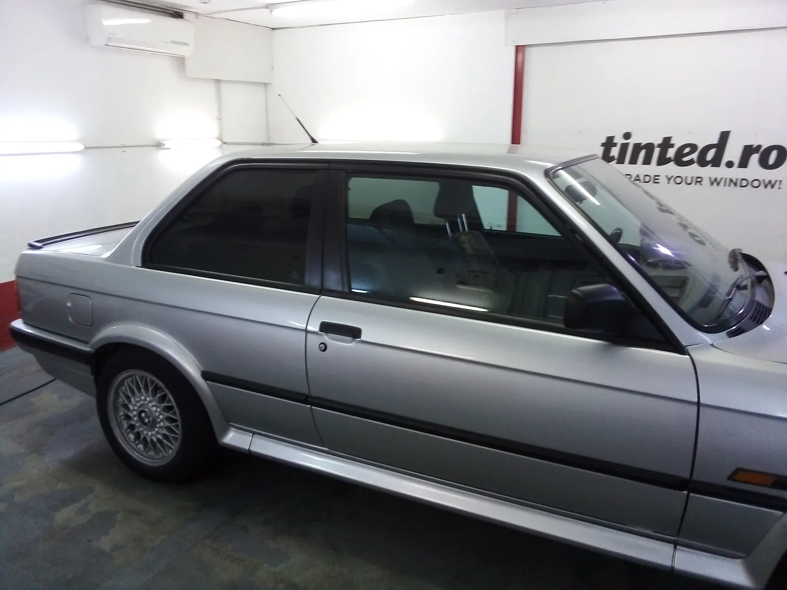 BMW Seria 3 E30 – combinatie folie CTX15 spate si AIR80 fata