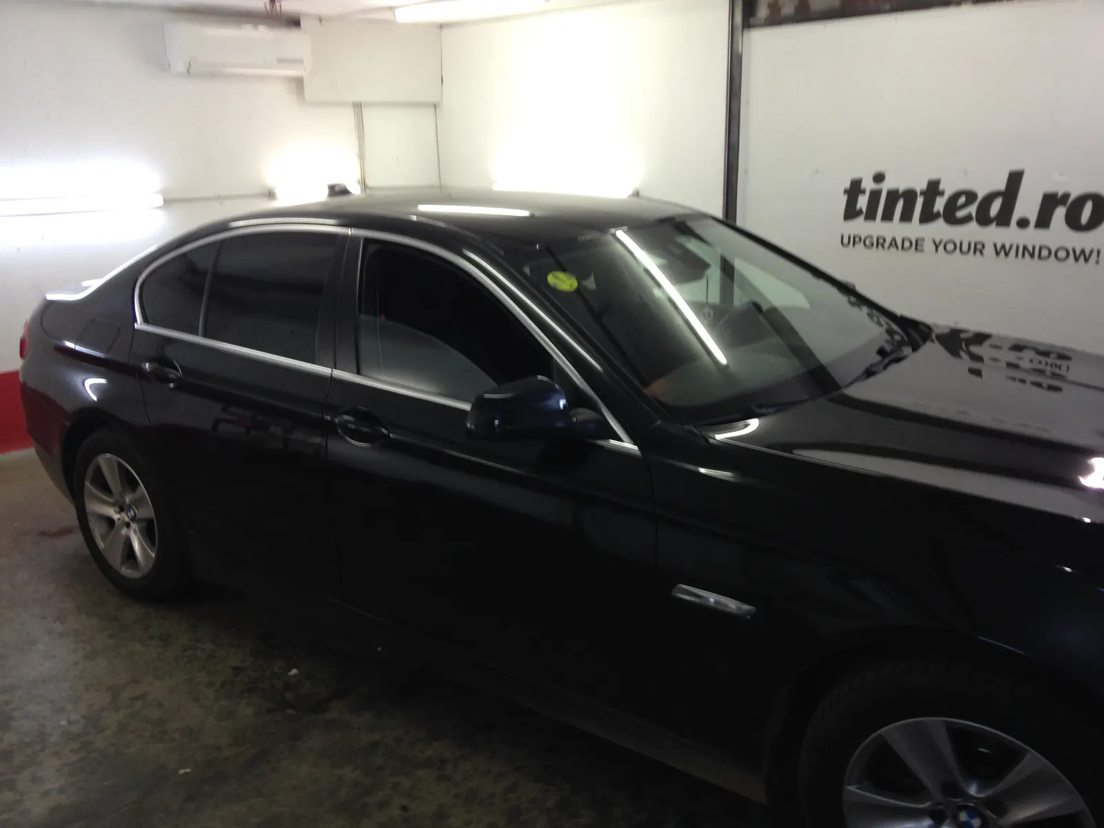 Folie auto LLumar ATR20 BMW Seria 5 F10 Black Sapphire Metallic