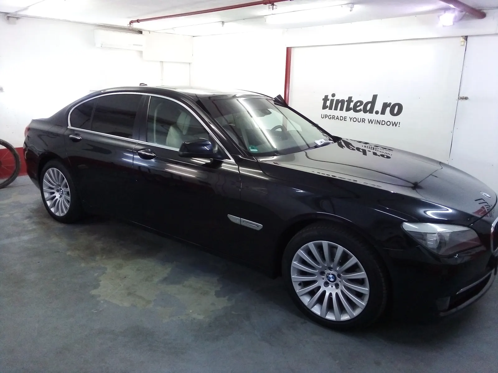 Folie auto LLumar ATR05 BMW Seria 7 F01 Black Sapphire Metallic