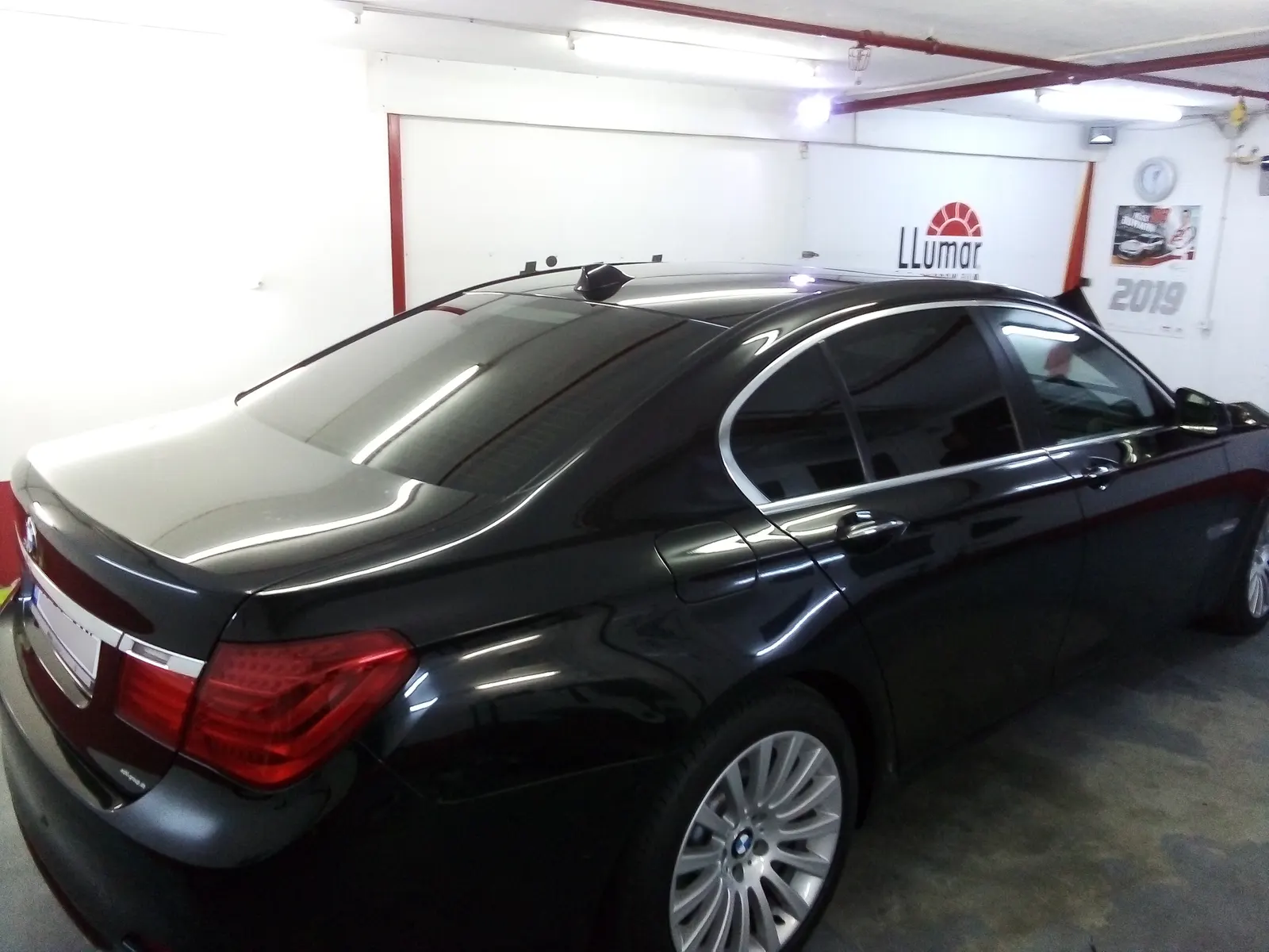 BMW Seria 7 F01 Black Sapphire – foliere completa ATR05