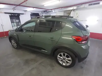 Dacia Sandero Stepway Verde Cactus foliat AT05 – profil lateral complet