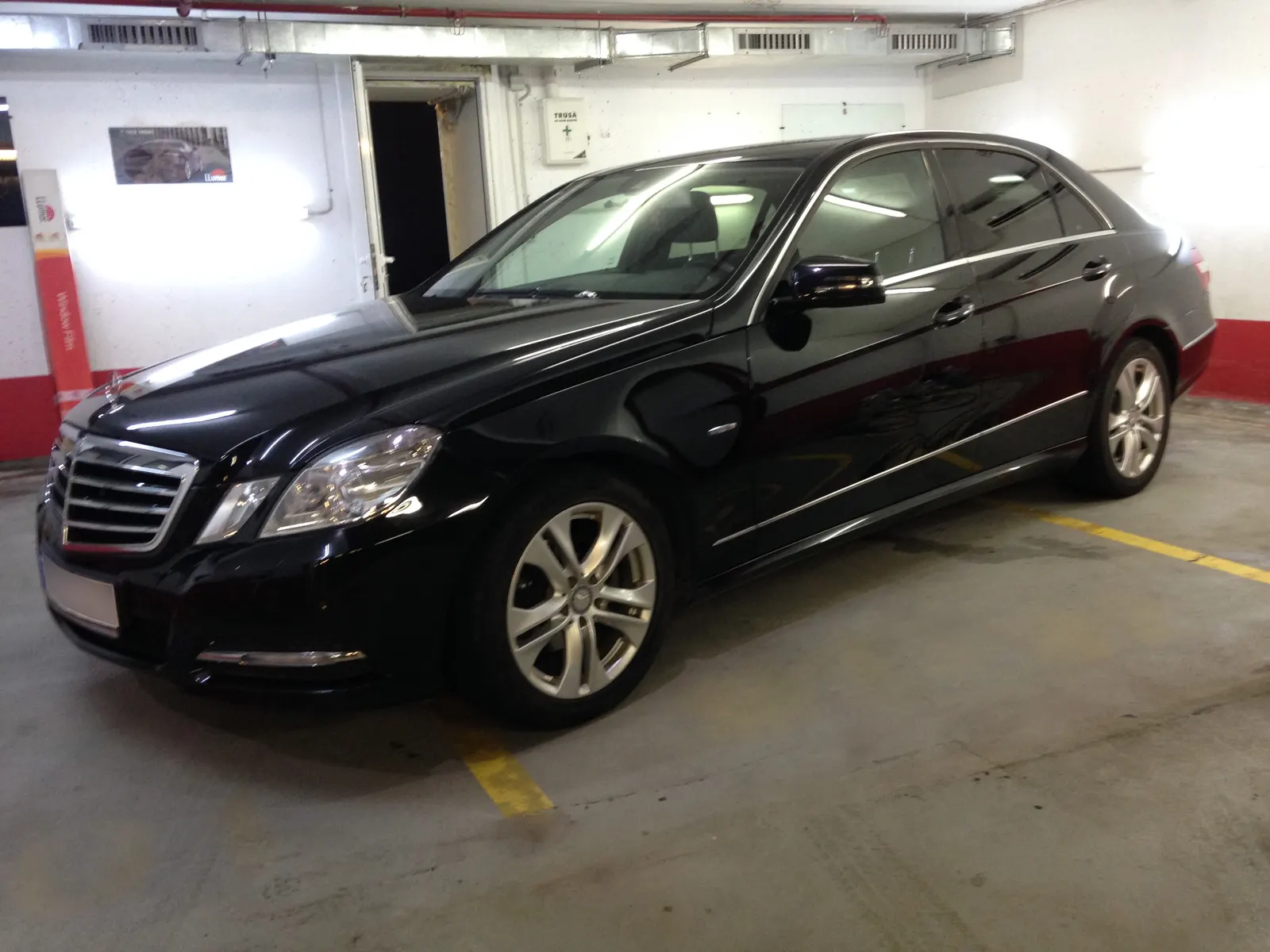folie auto Mercedes Clasa E W212 negru obsidian LLumar ATR20