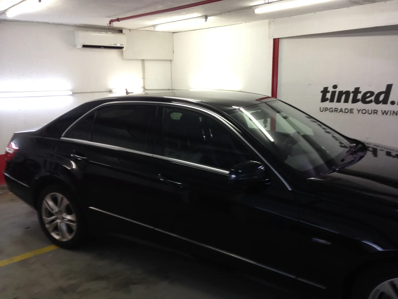 geamuri fumurii Mercedes E W212 Obsidian Black Metallic folie LLumar ATR20