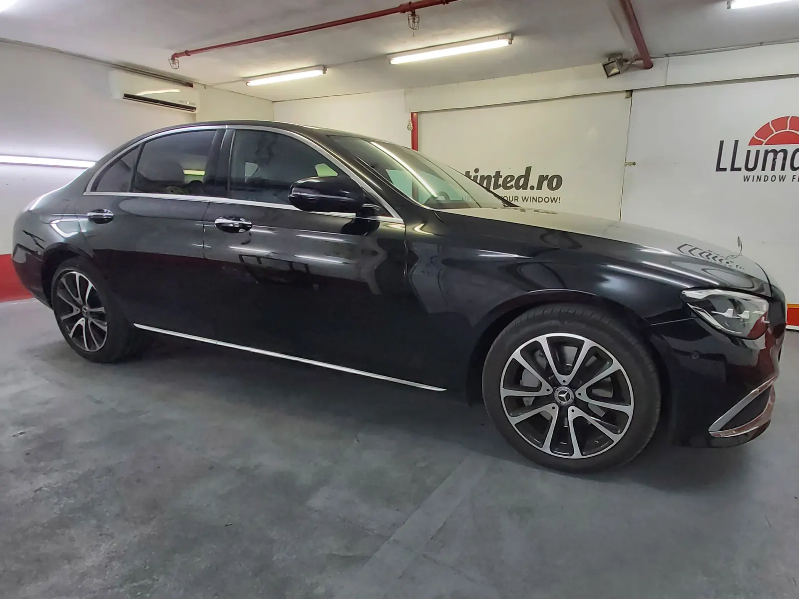 folie auto Mercedes Clasa E W214 negru obsidian LLumar CTX15 ceramic