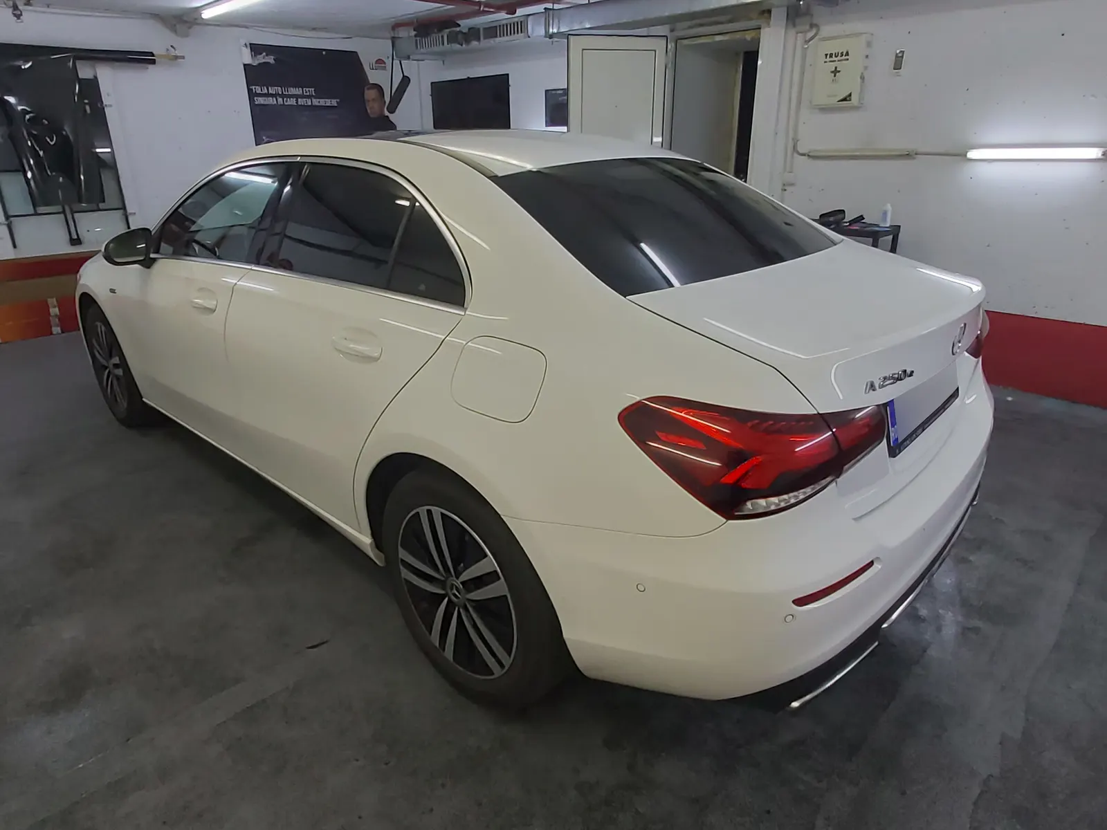 Mercedes A 250 sedan folie LLumar ATR05 omologată RAR