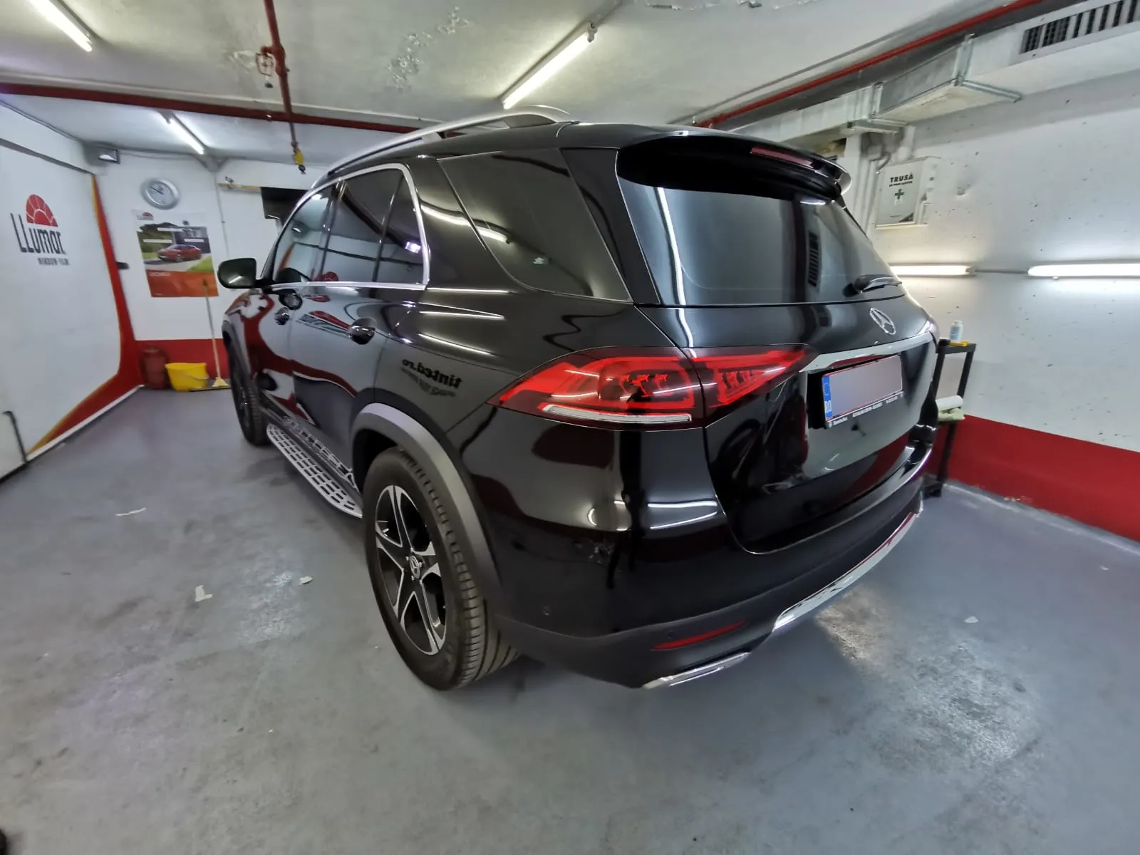 geamuri fumurii Mercedes GLE V167 Obsidian Black folie LLumar combinată