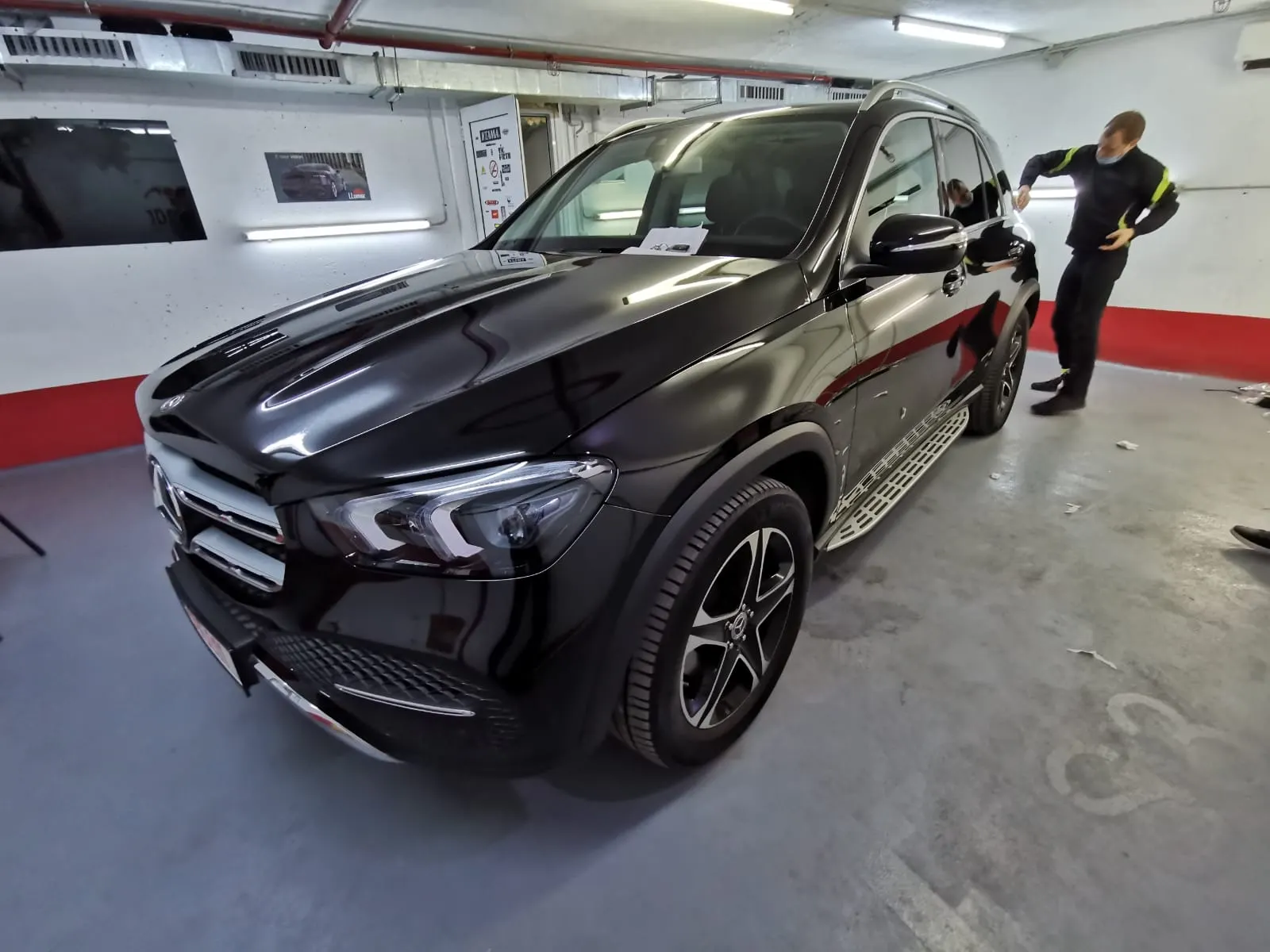 montaj folie auto Mercedes GLE V167 negru ATR05 și AIR80 Tinted