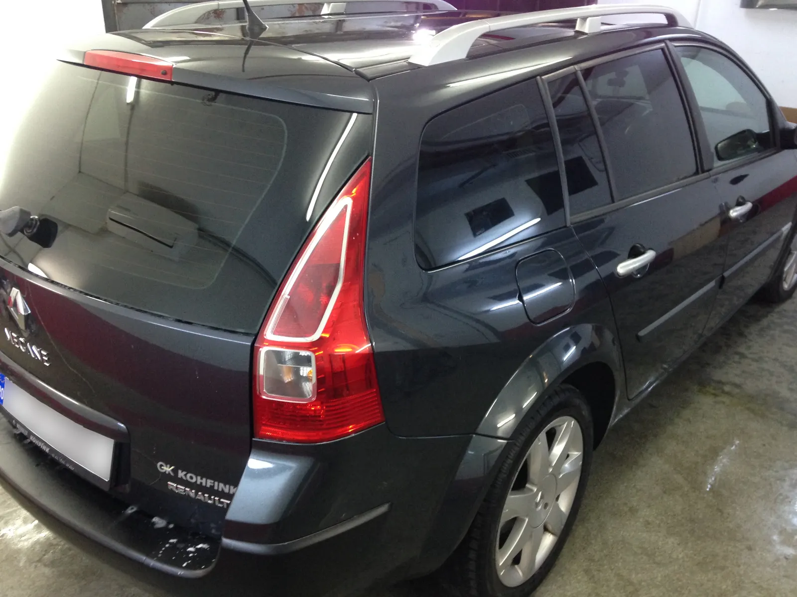 Renault Megane Estate Eclipse Grey – ușă spate cu folie fumurie LLumar ATR20