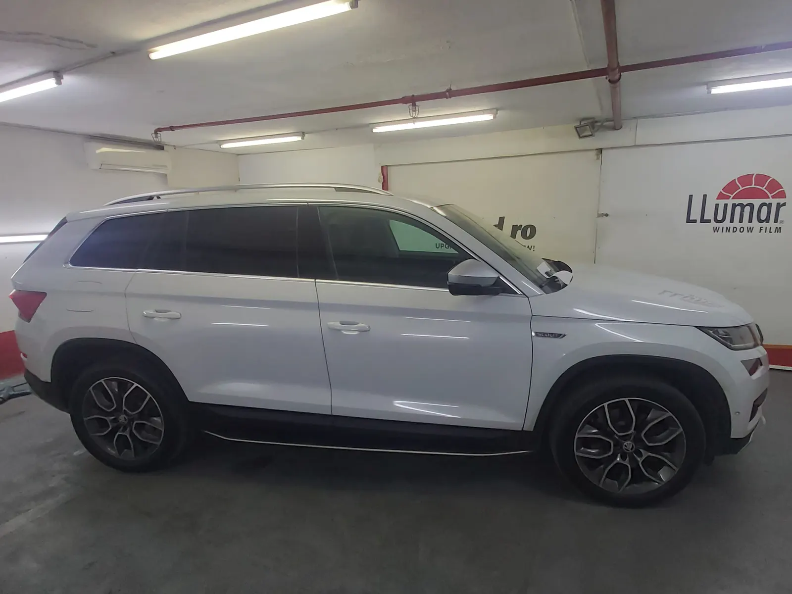 folie auto Skoda Kodiaq gen 1 alb geamuri laterale LLumar CTX05