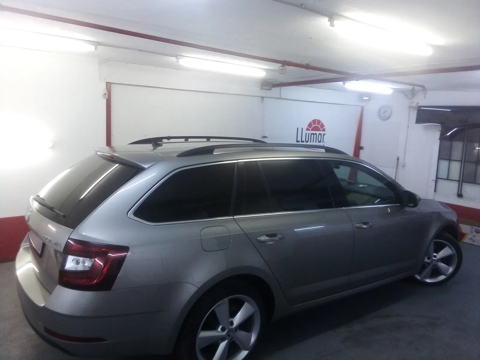 Skoda Octavia break Cappuccino Beige cu folie LLumar ATR05 omologată RAR