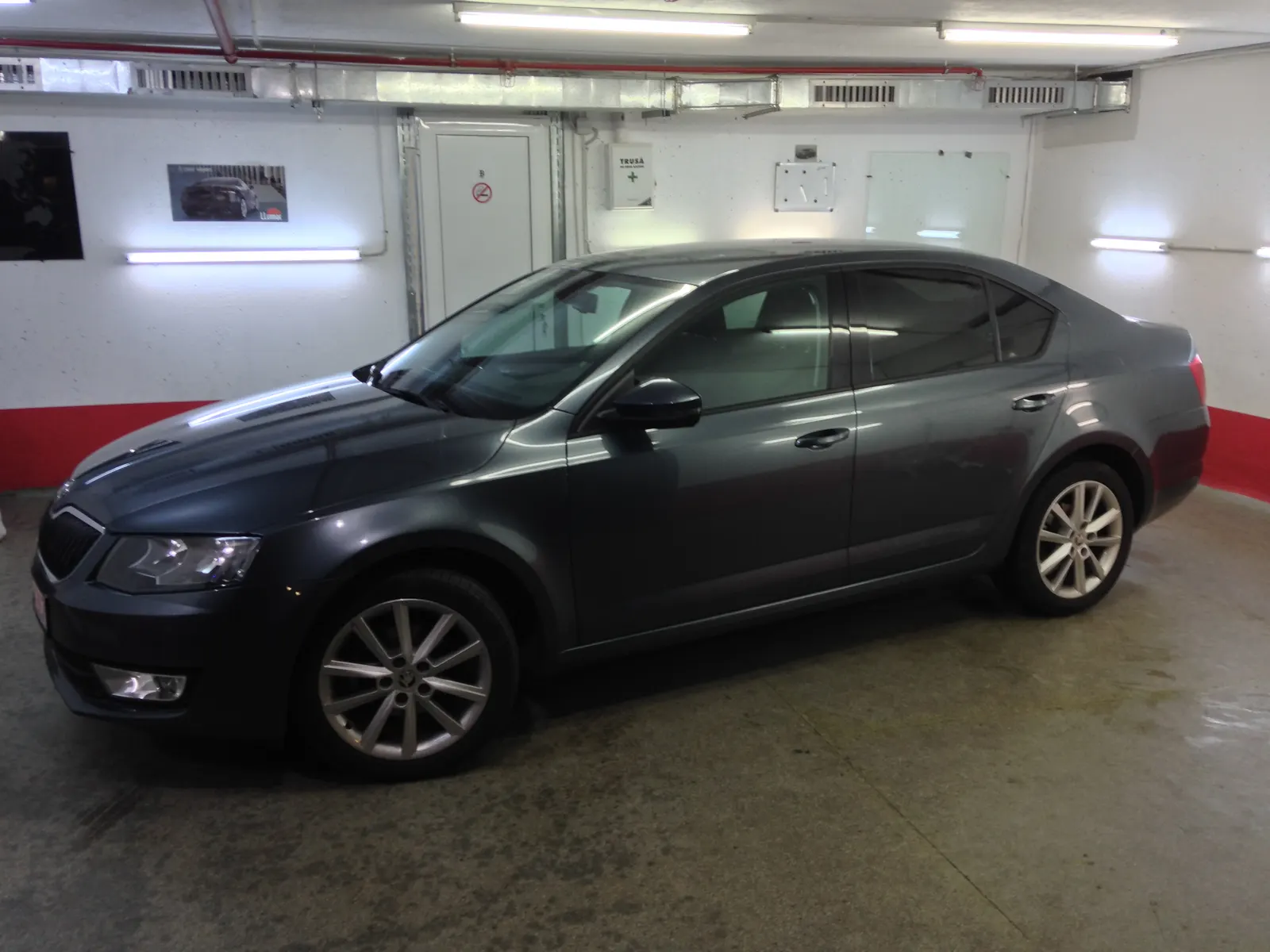 folie auto Skoda Octavia gen 3 Quartz Grey geamuri laterale LLumar ATR20