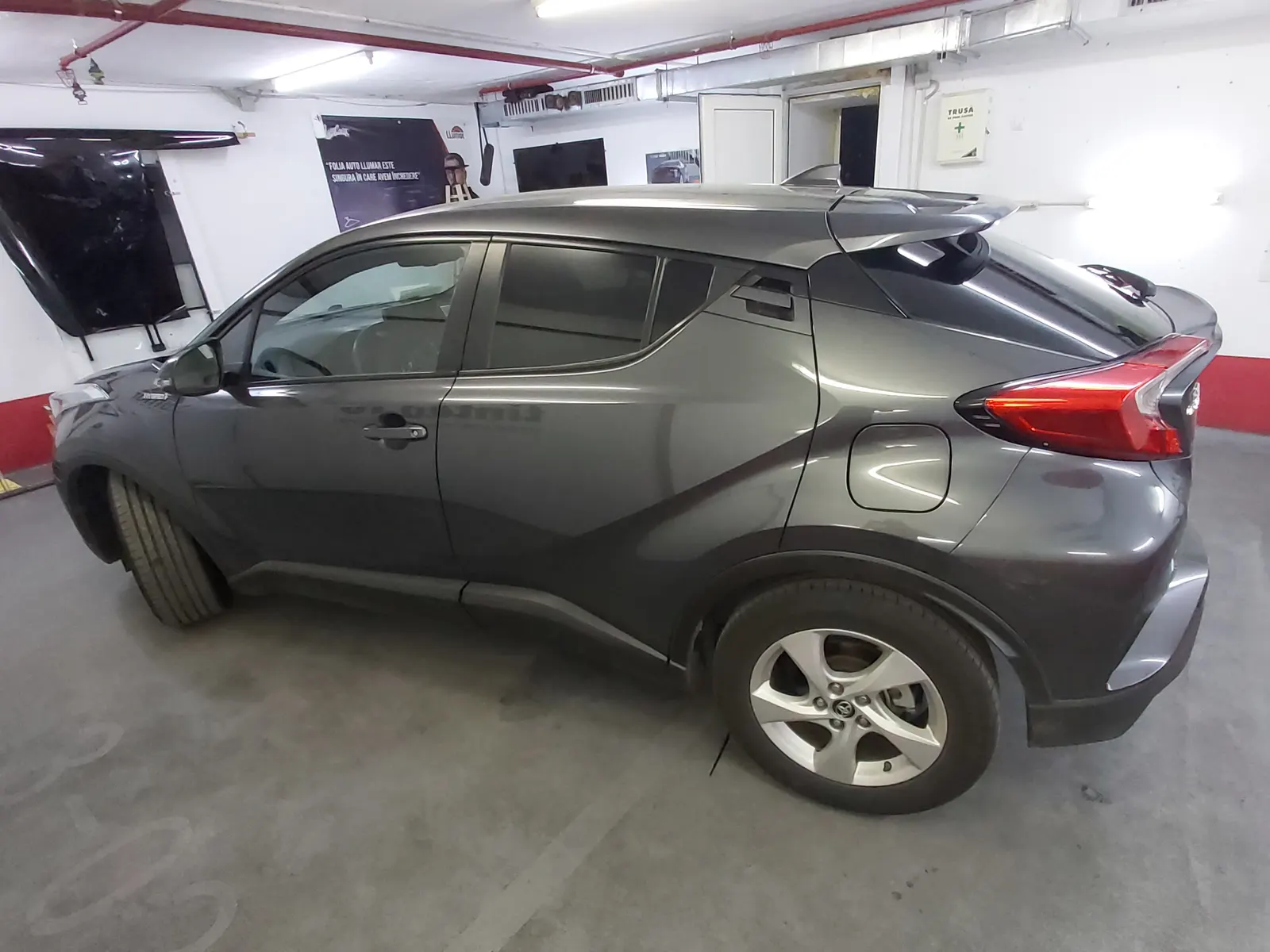 Toyota C-HR Hybrid Magnetic Grey Metallic proiect folie auto ceramica LLumar CTX05