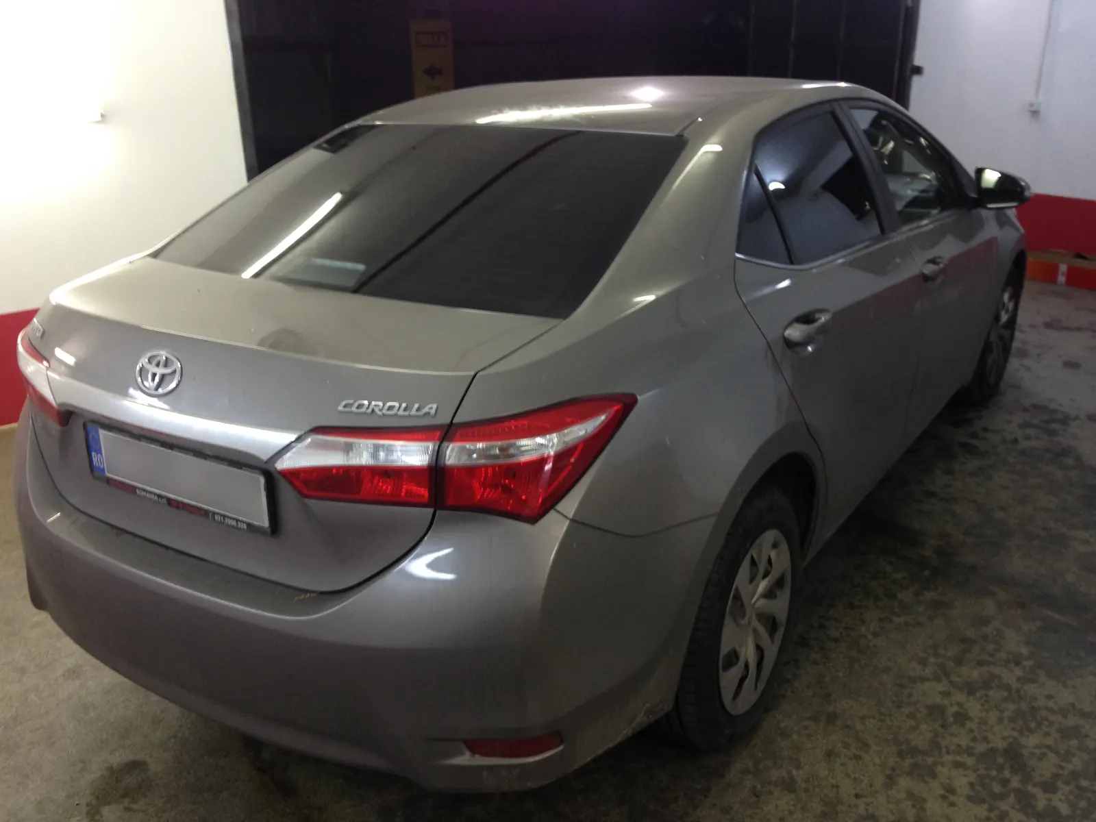 folie auto Toyota Corolla Champagne Mica Metallic LLumar ATR05 geamuri spate inchise