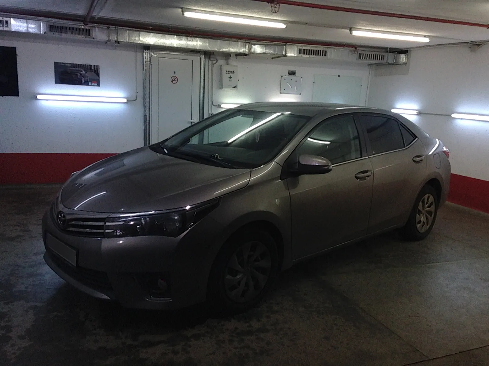 montaj folie auto Toyota Corolla Champagne Mica Metallic LLumar ATR05