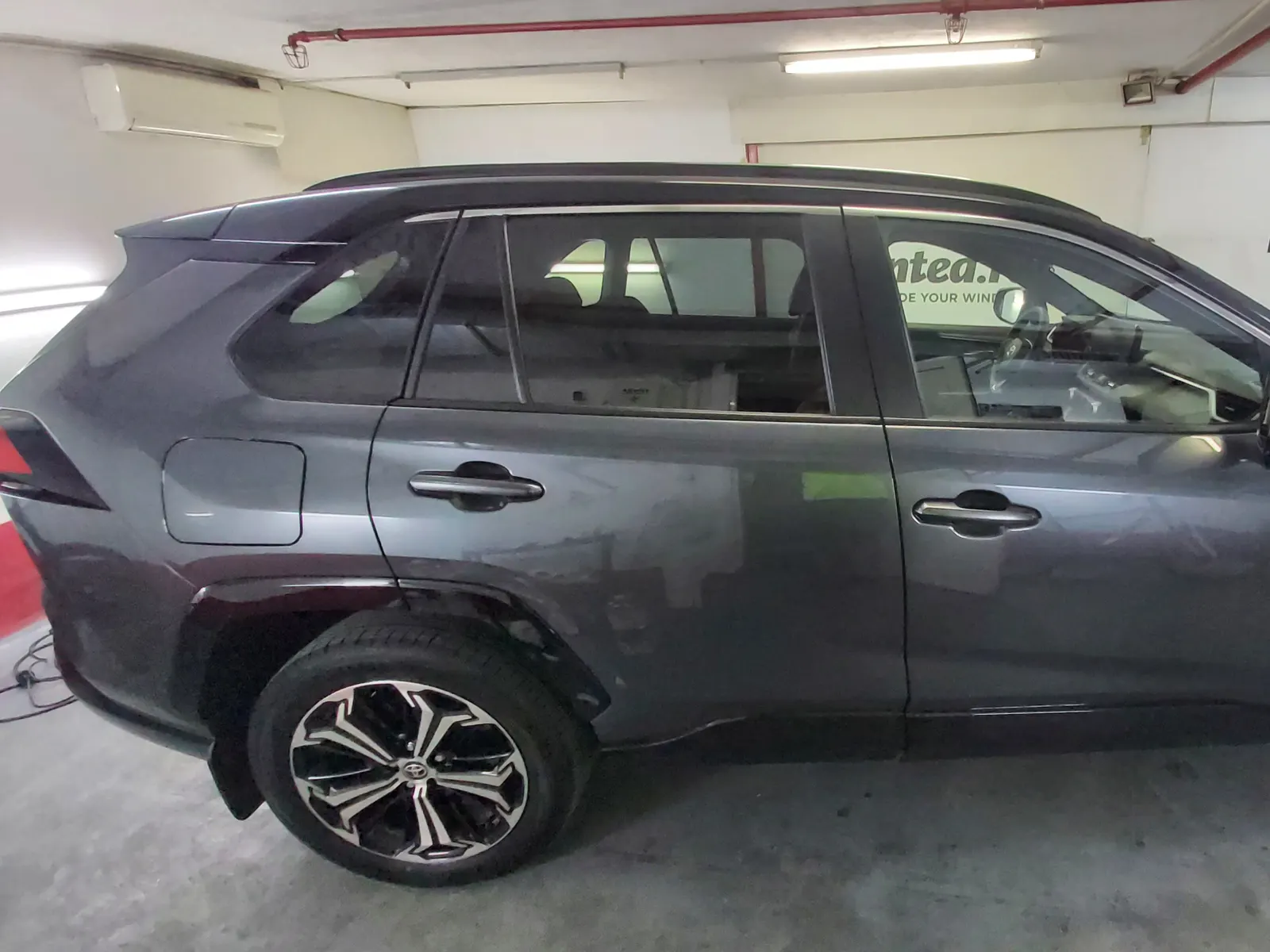 Toyota RAV4 Magnetic Gray Metallic inainte de montaj folie auto