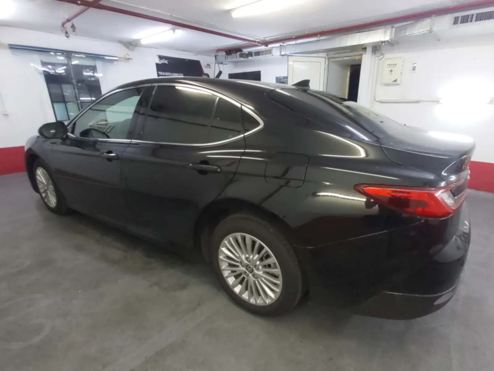 vedere laterala Camry XV70 hybrid dupa aplicare CTX05