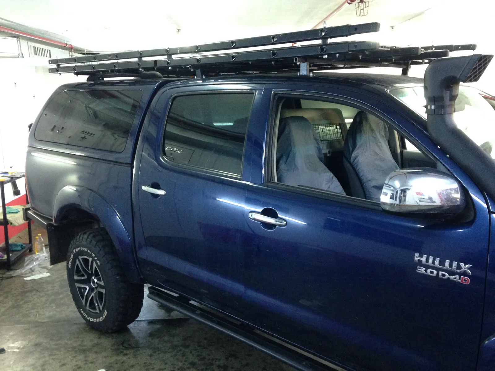 Hilux N70 pickup vedere laterala geamuri fumurii