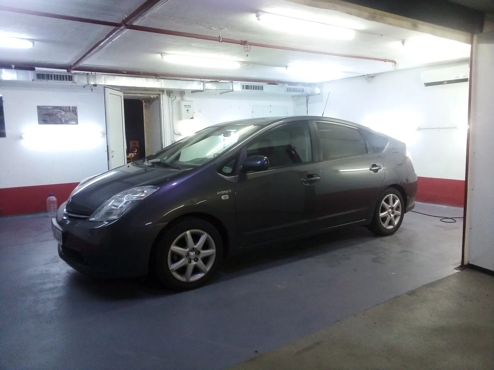 Prius XW20 vedere laterala dupa montaj folie fumurie