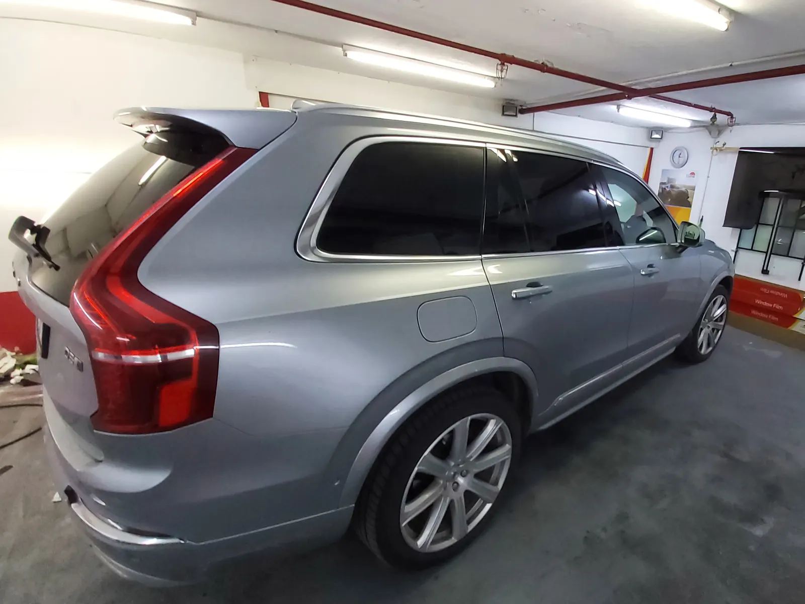 folie auto Volvo XC90 D5 Osmium Grey geamuri laterale LLumar CTX05