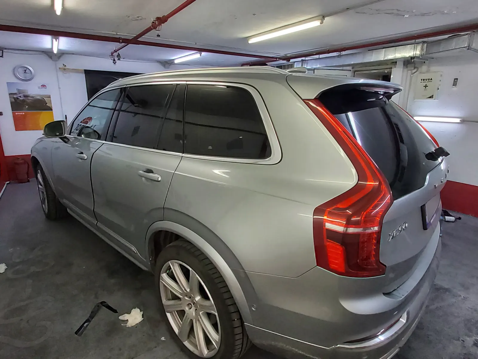 Volvo XC90 D5 cu folie solară LLumar CTX05 protecție UV și căldură