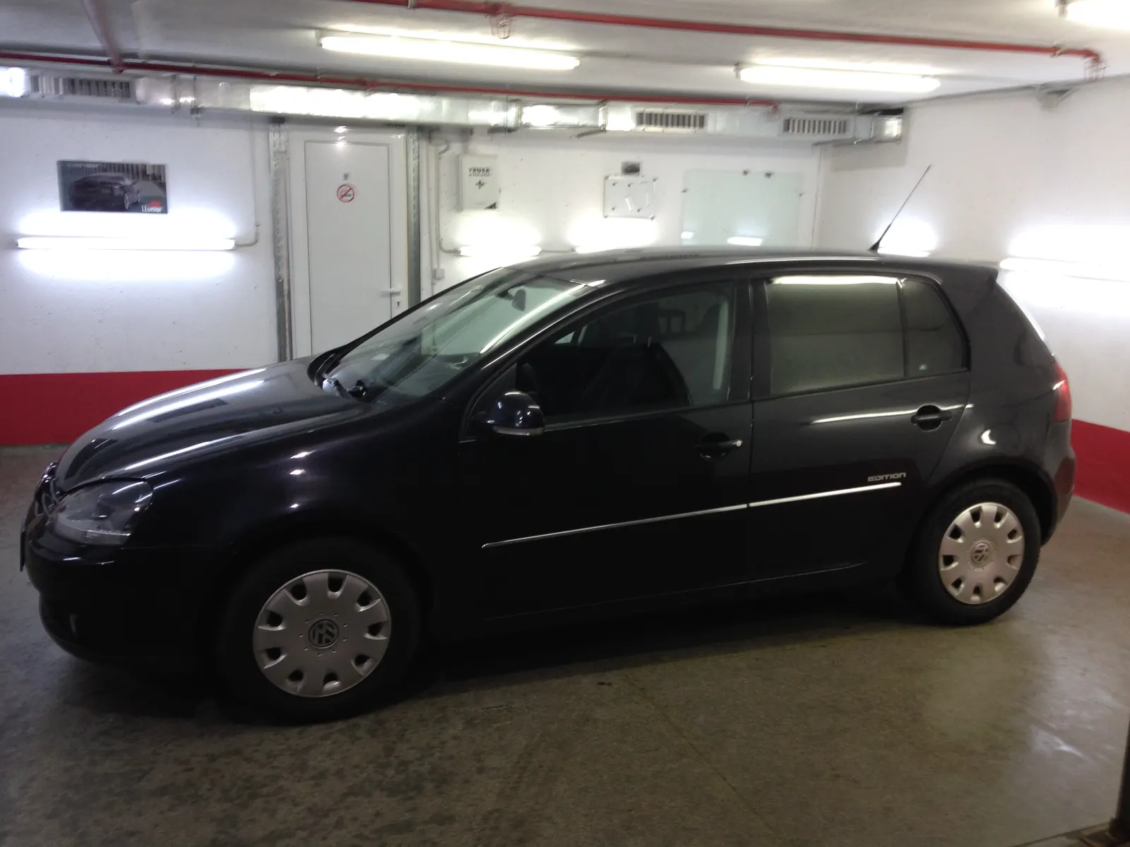 folie auto VW Golf 5 negru perlat LLumar ATR05 Tinted Bucuresti