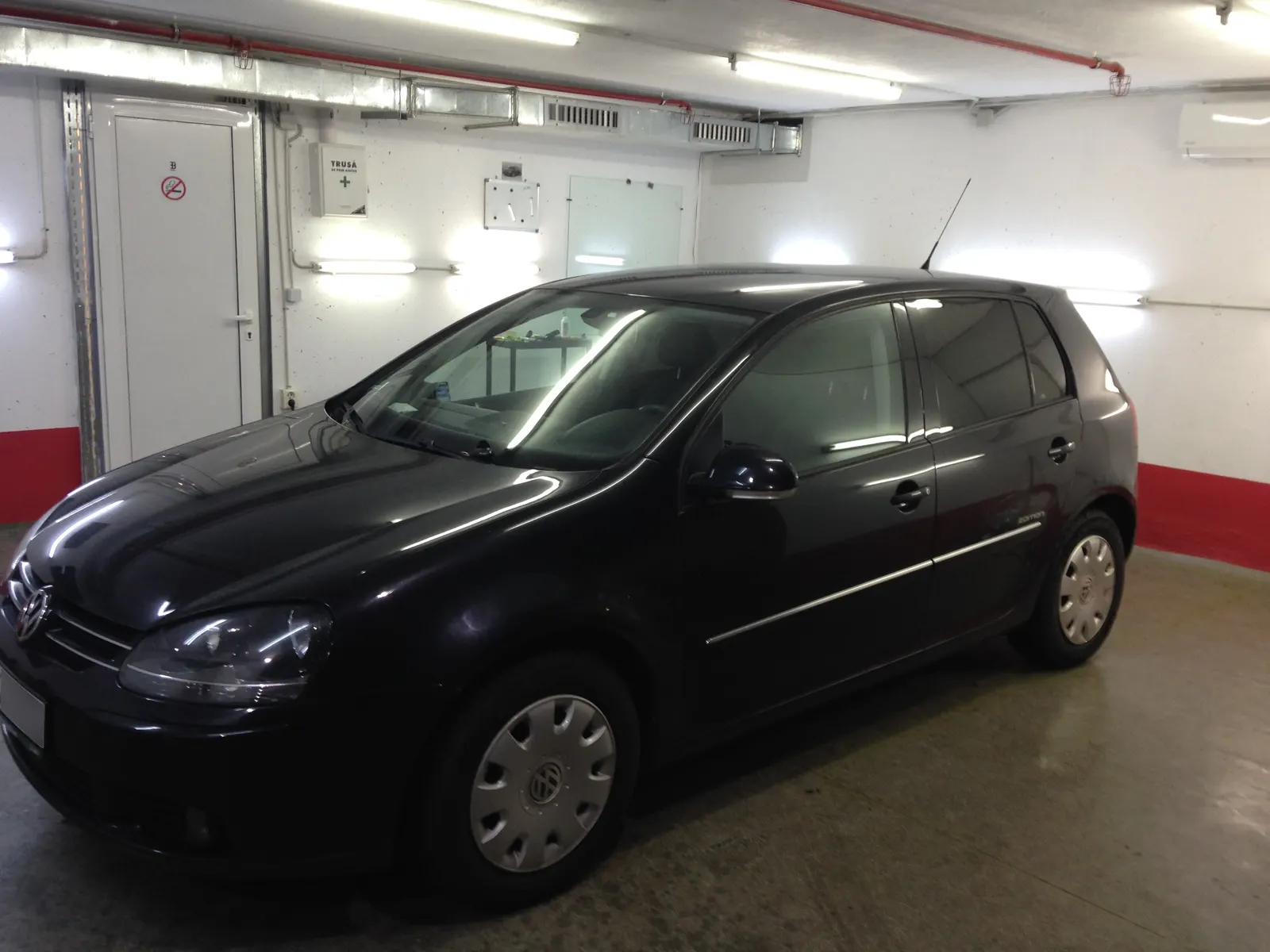 geamuri fumurii VW Golf 5 LLumar ATR05 Bucuresti