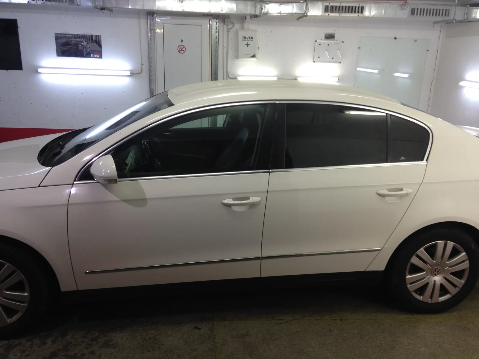 folie auto VW Passat B6 alb LLumar CTX15 Tinted Bucuresti