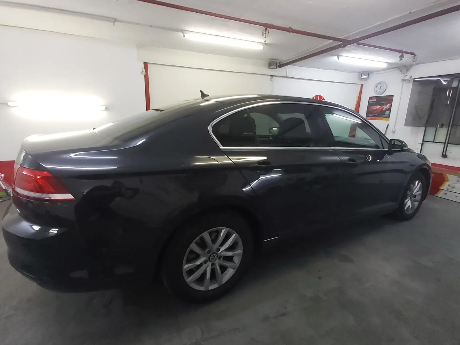 montaj folie Passat B8 Deep Black Pearl service autorizat RAR