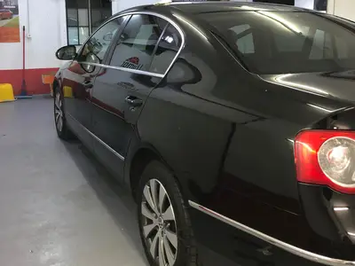 geamuri fumurii intense VW Passat B6 ceramica LLumar CTX35