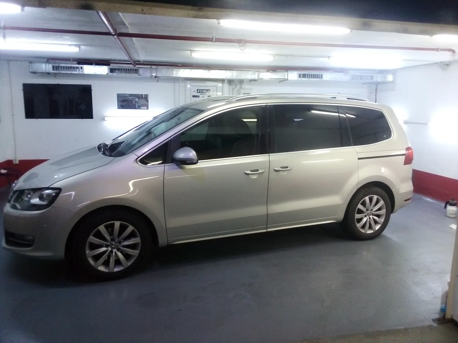 geamuri fumurii VW Sharan monovolum folie LLumar ATR05
