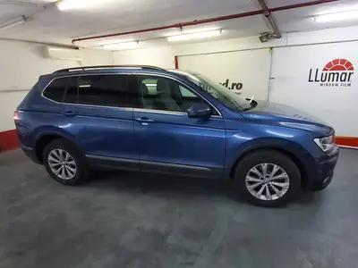 folie auto VW Tiguan Allspace albastru atlantic LLumar CTX35 Tinted