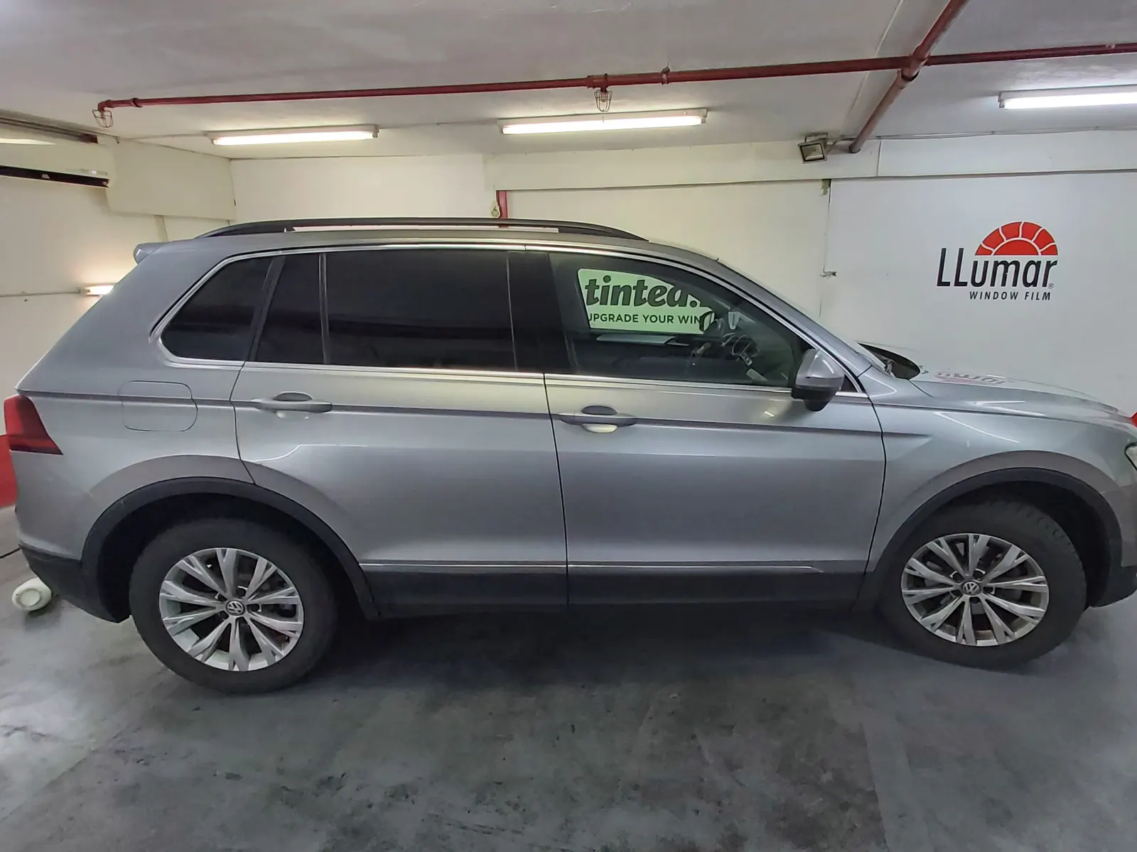 geamuri fumurii discrete VW Tiguan II gri folie LLumar Bucuresti
