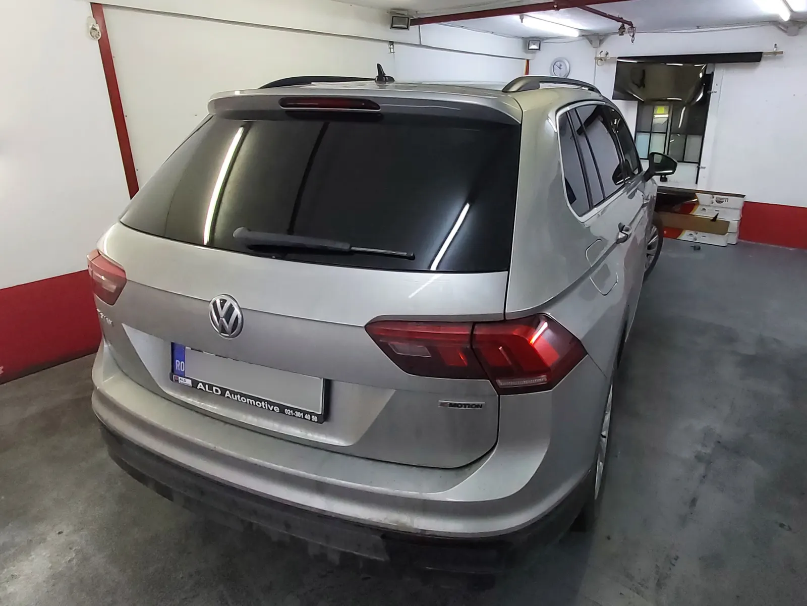 folie auto SUV Tiguan II gri lateral LLumar CTX05 service RAR