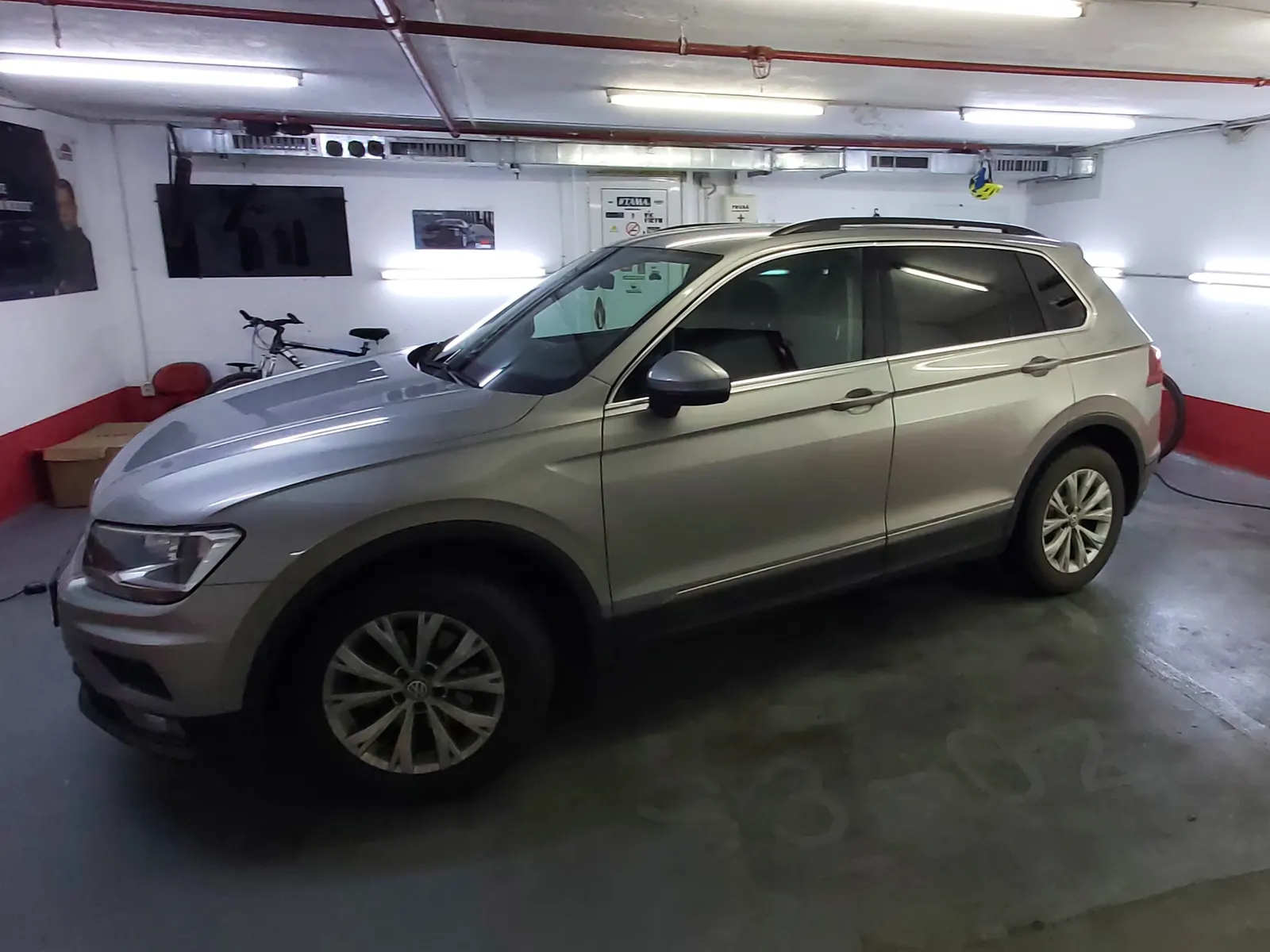 VW Tiguan II folie LLumar omologat RAR Tinted Window Bucuresti