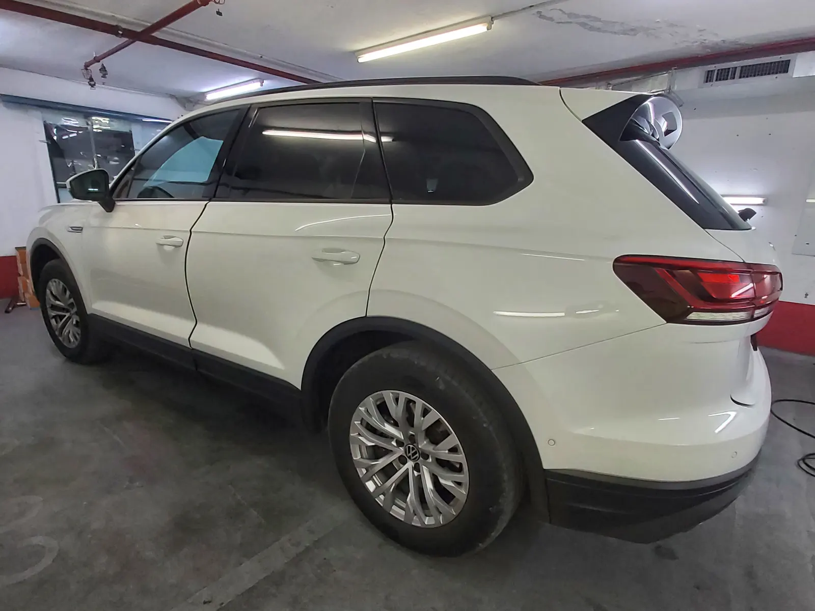 Touareg Oryx White folie LLumar aspect elegant Tinted Window