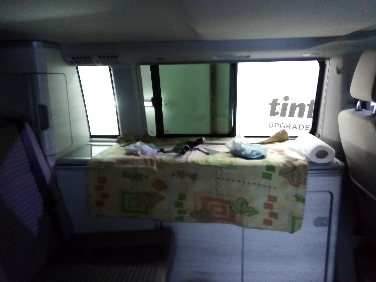 montaj folie California T6 Candy White service autorizat RAR