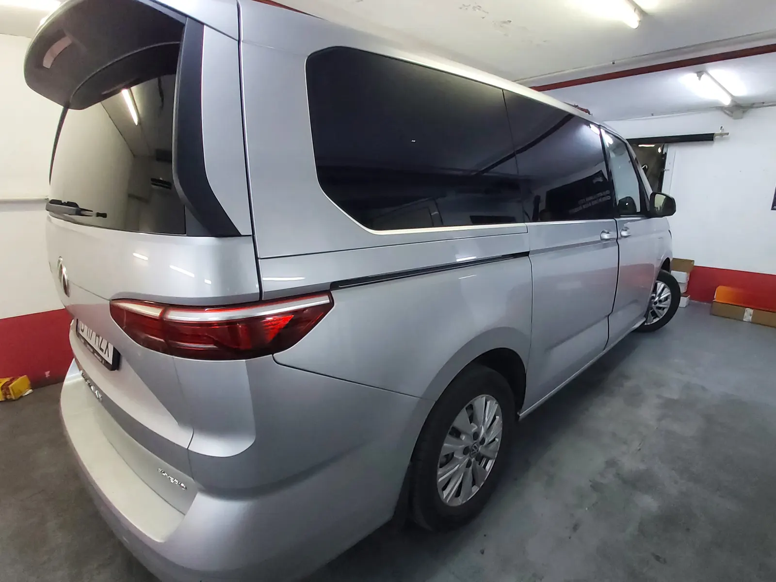 geamuri fumurii VW Multivan T7 folie LLumar ceramica Bucuresti